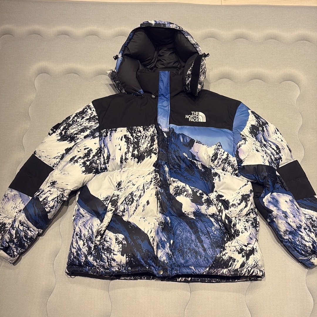 Supreme x The North Face Mountain Baltoro Jacket "Blue"