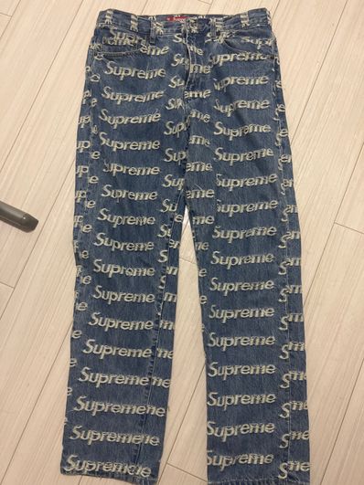 Supreme Frayed Logos Regular Jean "Blue"