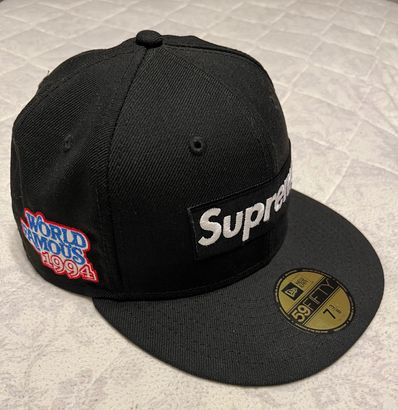 Supreme World Famous Box Logo New Era® "Black"