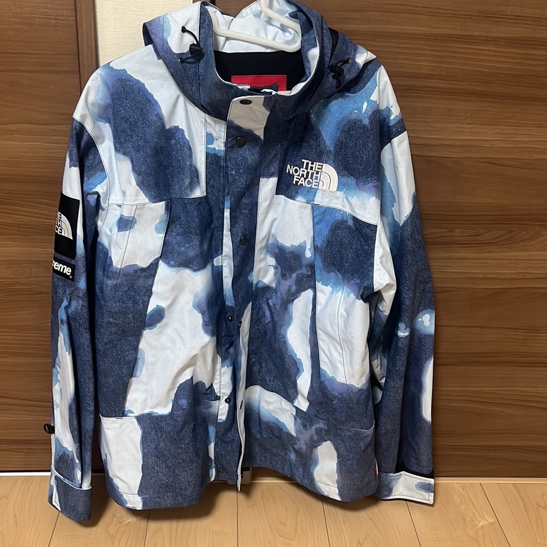 Supreme x The North Face Bleached Denim Print Mountain Jacket "Indigo"