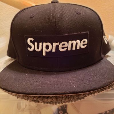 Supreme Champions Box Logo New Era® "Black"