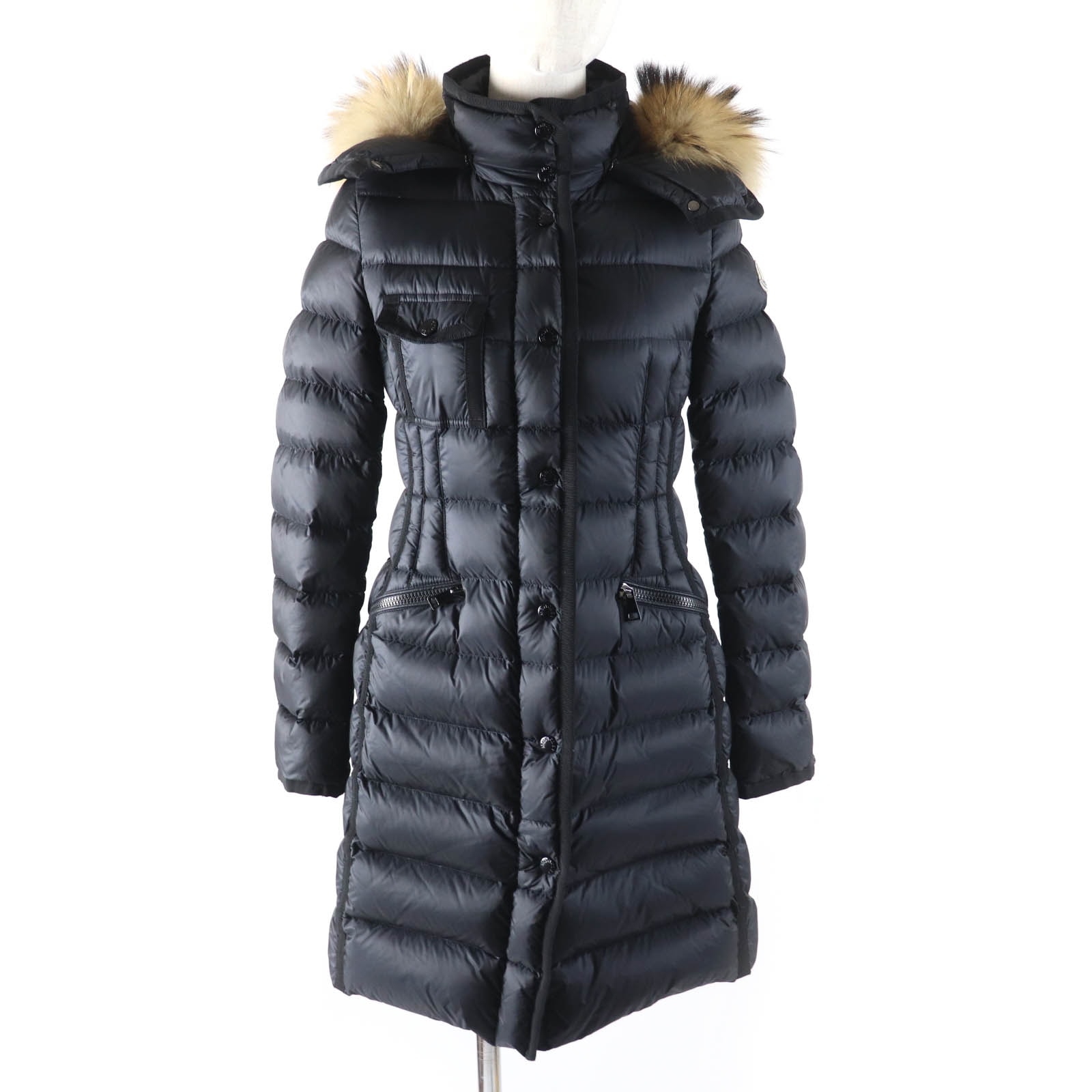 美品 モンクレール
 ダウンコート HERMIFUR ブラック レディース 0