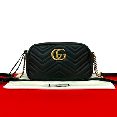 GUCCI グッチ GGマーモント スモール レザー ショルダーバッグ ブラック
31429