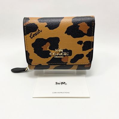 ☆新品・未使用☆ COACH 財布 ★大人気★ レオパード柄 三つ折り