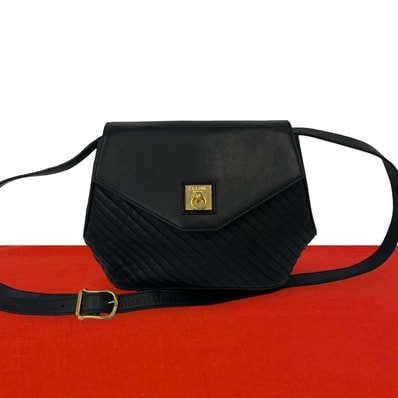 CELINE セリーヌ ロゴ リング 金具 レザー ショルダーバッグ ブラック
25438