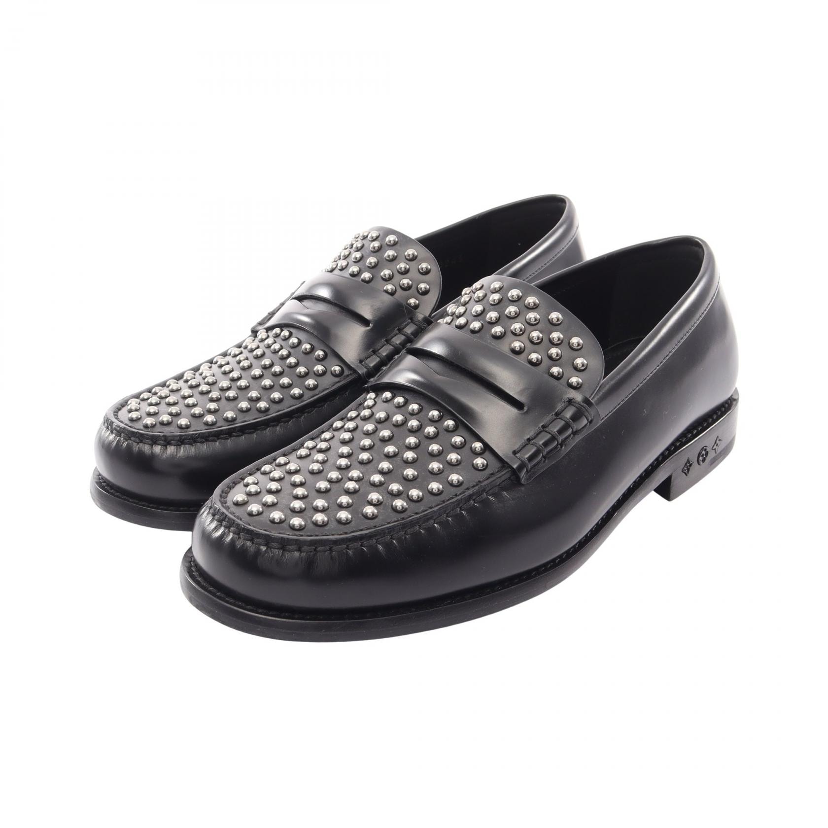 ルイ・ヴィトン LOUIS VUITTON スタッズ ドレス ローファー 靴 レザー メンズ ブラック系 【中古】