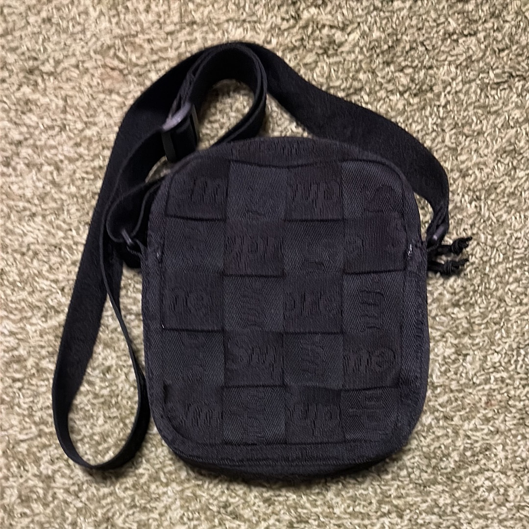 Supreme Woven Shoulder Bag "Black" (23SS)