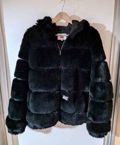 Supreme / WTAPS Faux Fur Hooded Jacket "Black"