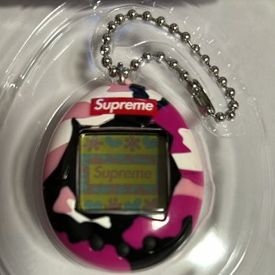 Supreme / Tamagotchi "Pink"