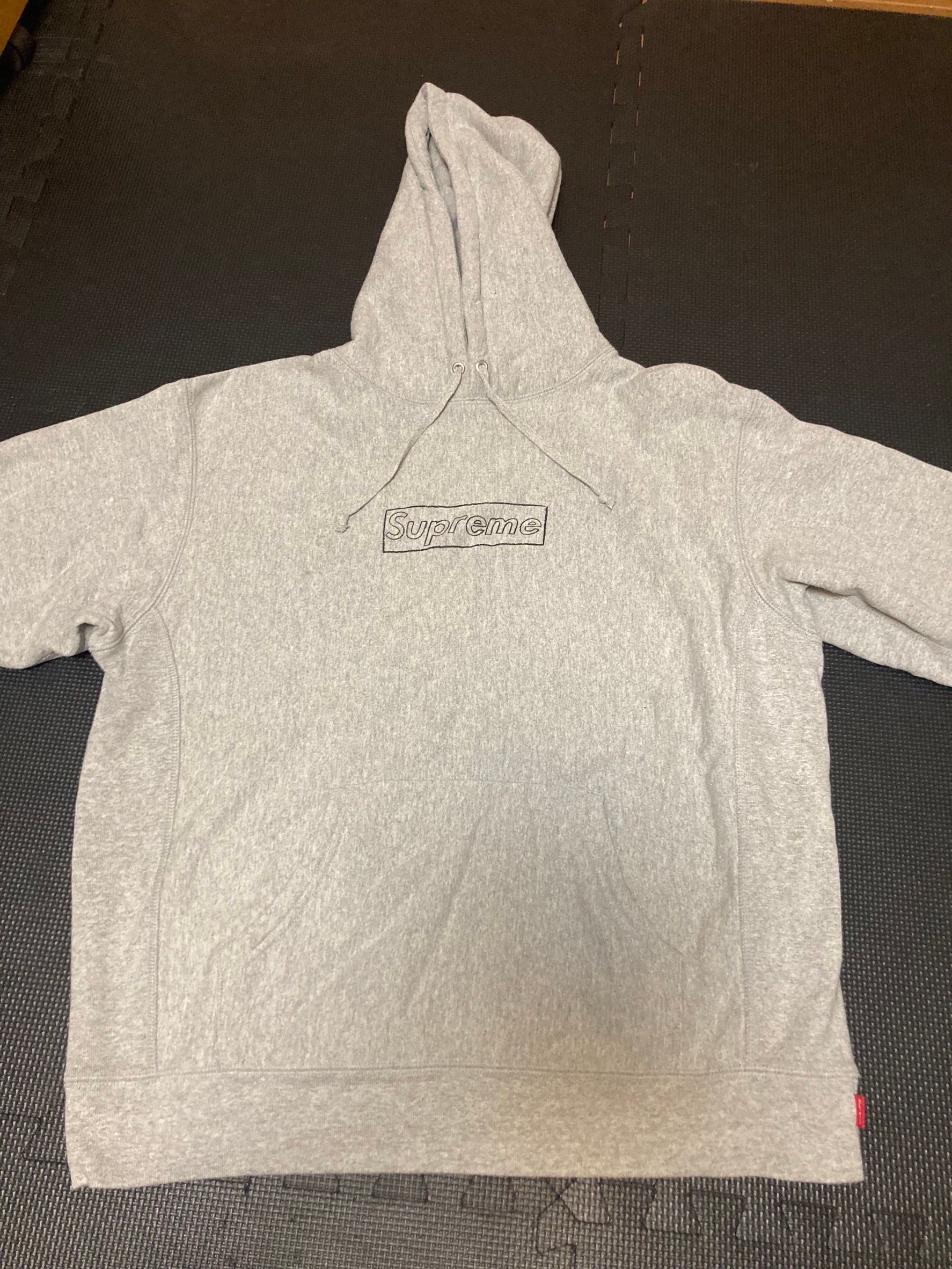 Supreme KAWS Chalk Logo Hooded Sweatshirt "Grey"(2021)