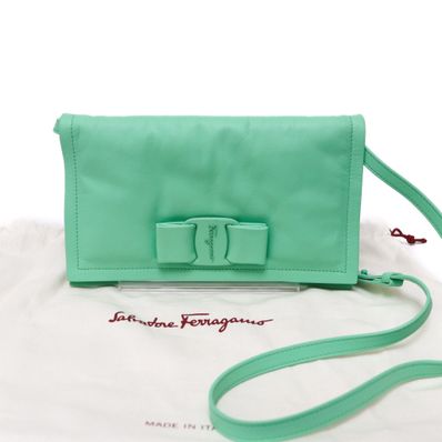 【極美品】フェラガモ VIVA BOW ヴァラリボン ショルダーバッグ グリーン