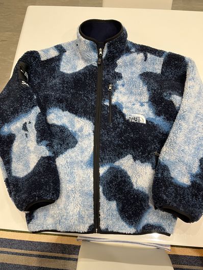 Supreme x The North Face Bleached Denim Print Fleece Jacket "Indigo"