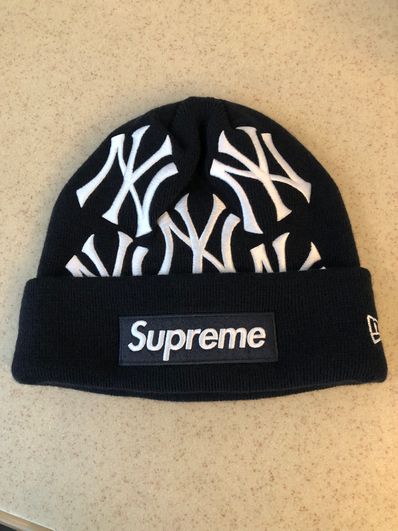 Supreme / New York Yankees / New Era Box Logo Beanie "Navy"