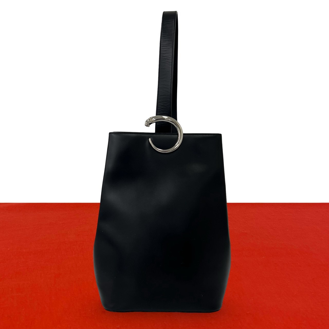 CARTIER カルティエ パンテール パンサー 金具 レザー ショルダーバッグ ブラック
 29125