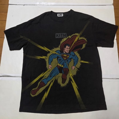 Kith x Superman Lightning Bolt Tee "Black"