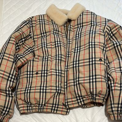 Supreme / Burberry Shearling Collar Down Puffer Jacket "Beige"