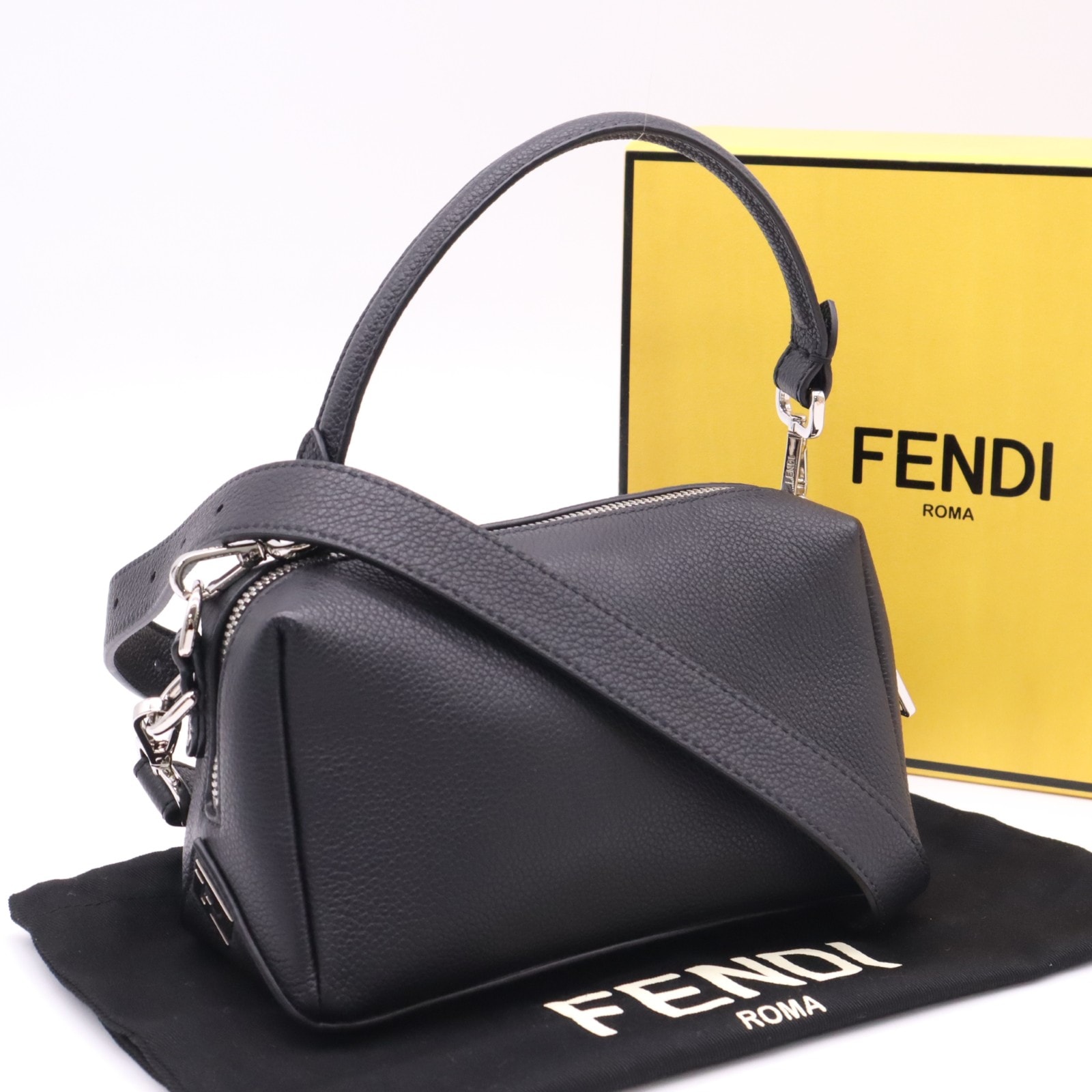 極美品 FENDI フェンディ グレインカーフレザー ルイ スモール 7VA668 ショルダーバッグ ブラック グレインカーフレザー レディース