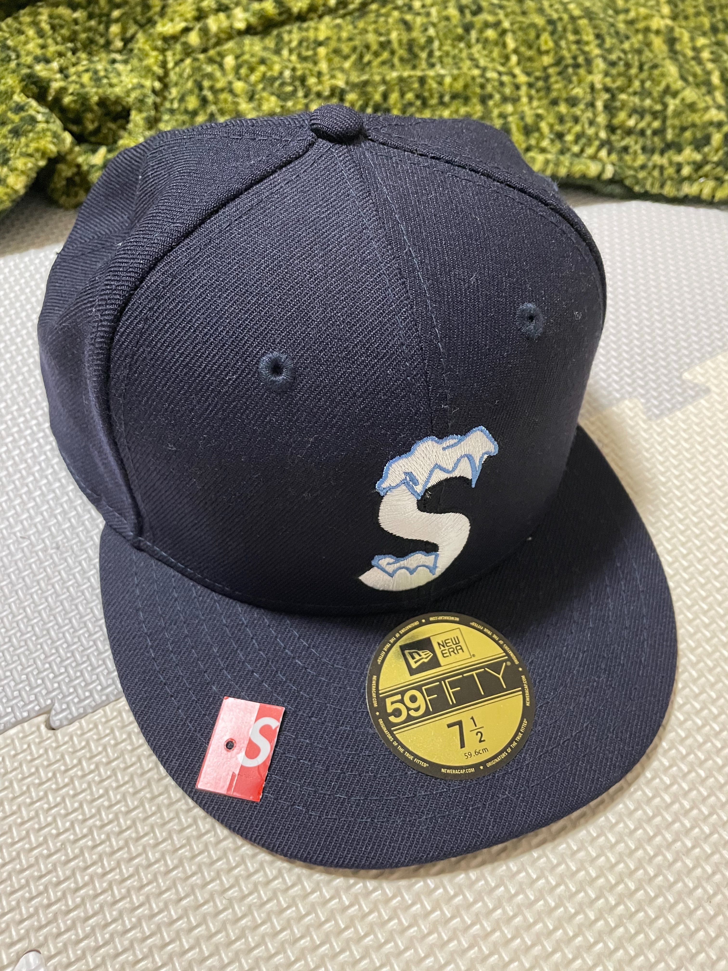 Supreme S Logo New Era® "Navy" (20FW)