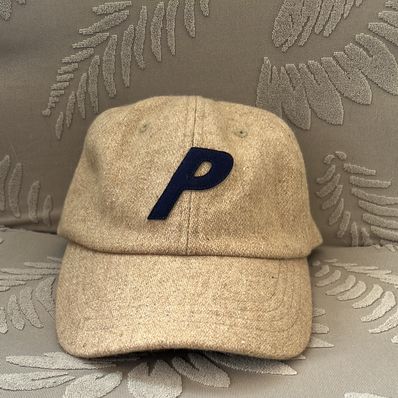 PALACE Basically A Wool 6-Panel "Sand"