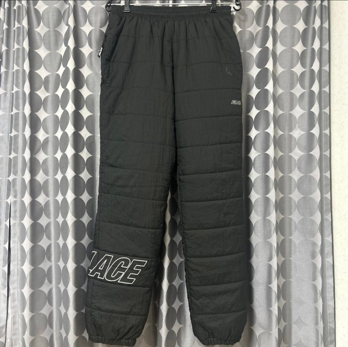 PALACE Insu-Later Joggers "Black"