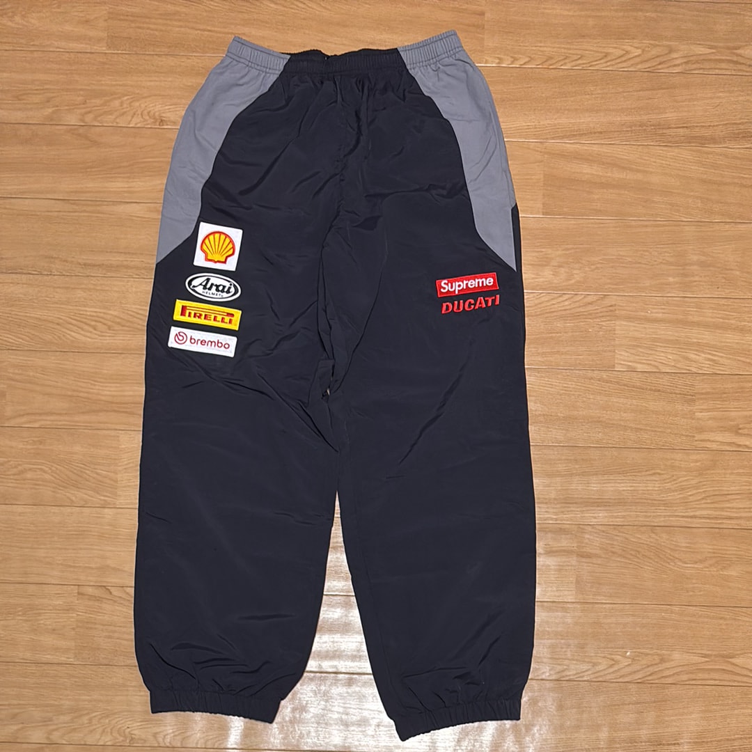 シュプリーム ドゥカティ トラック パンツ "ブラック"