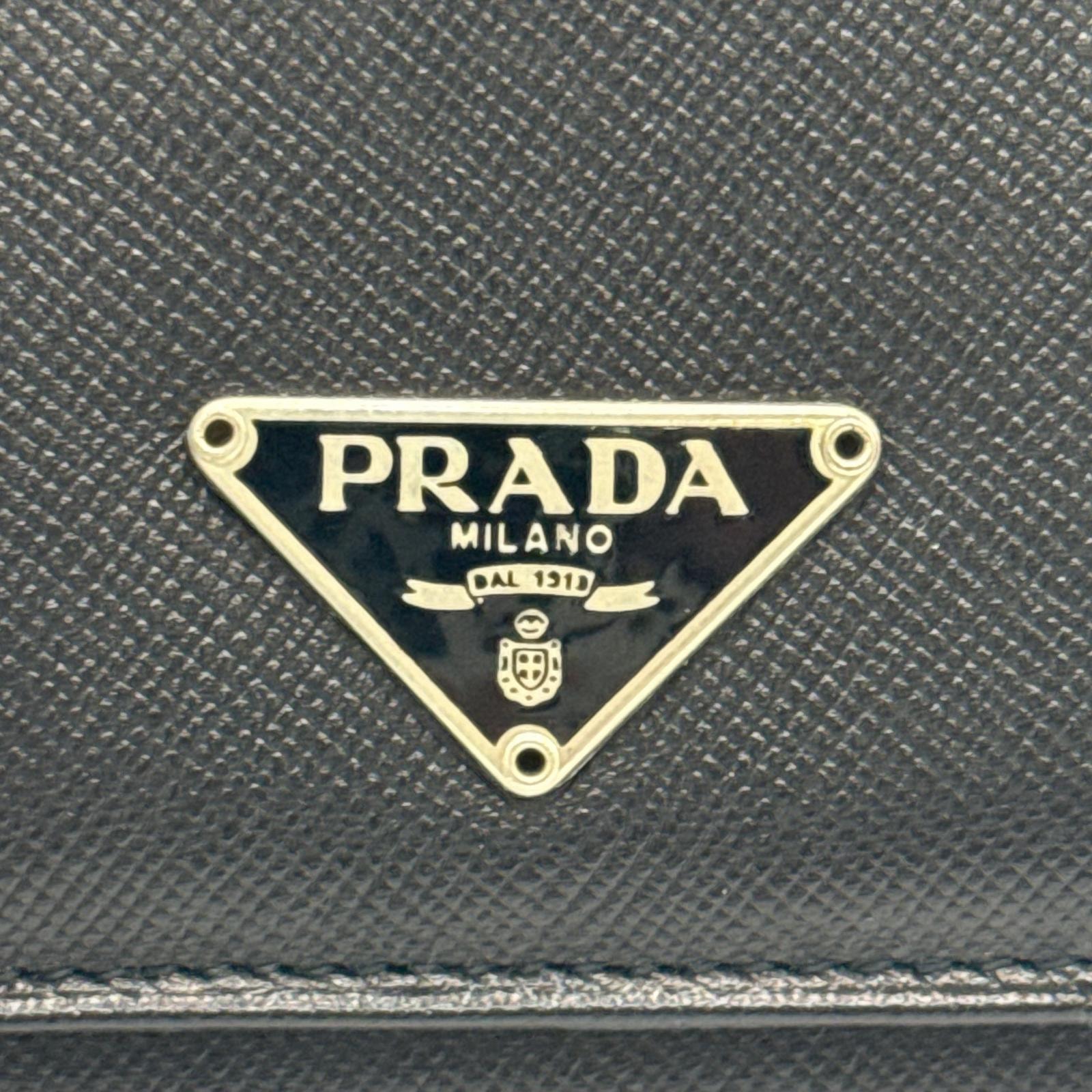 A (未使用に近い)】未使用 PRADA プラダ M176A 財布 三つ折り 