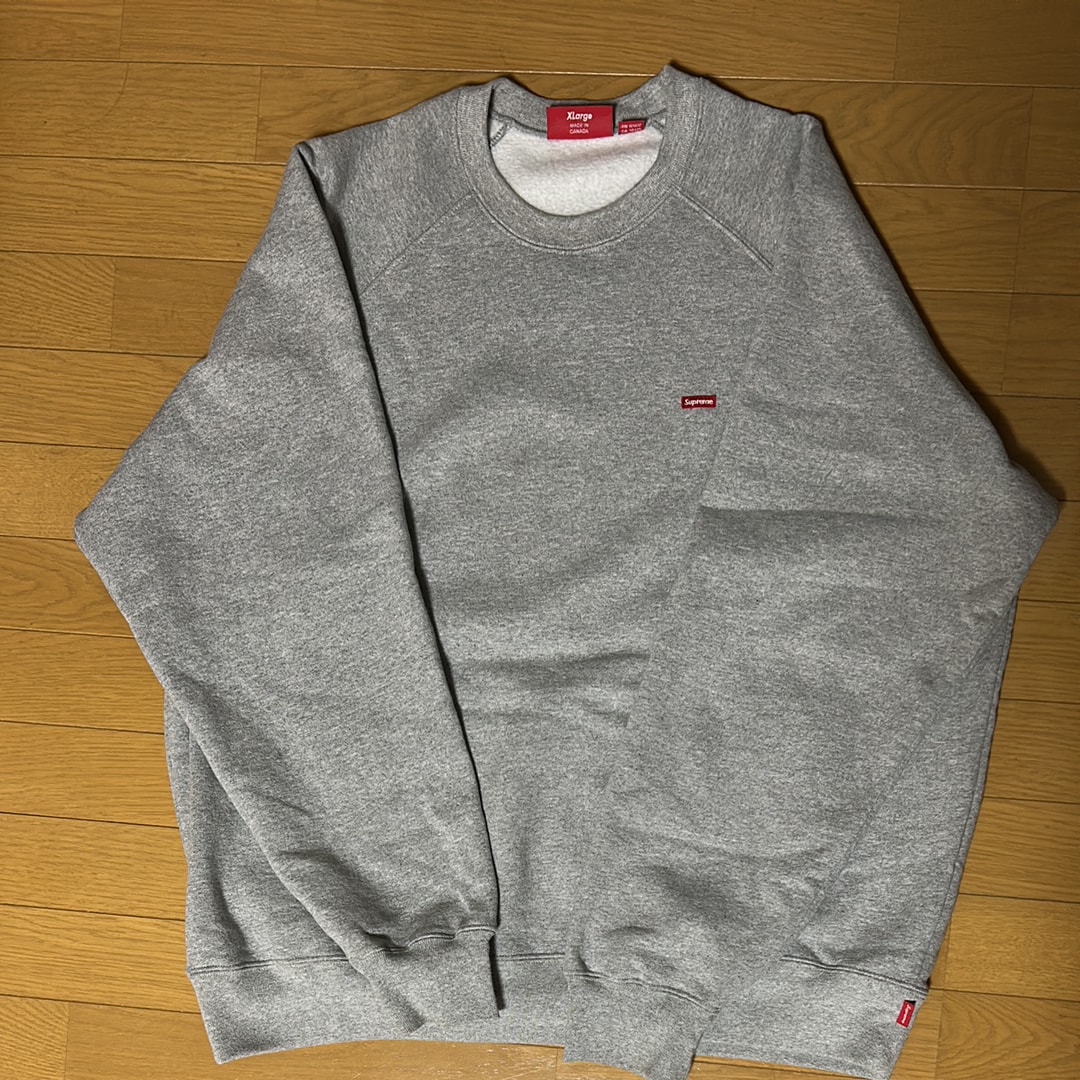 Supreme Small Box Raglan Crewneck 
