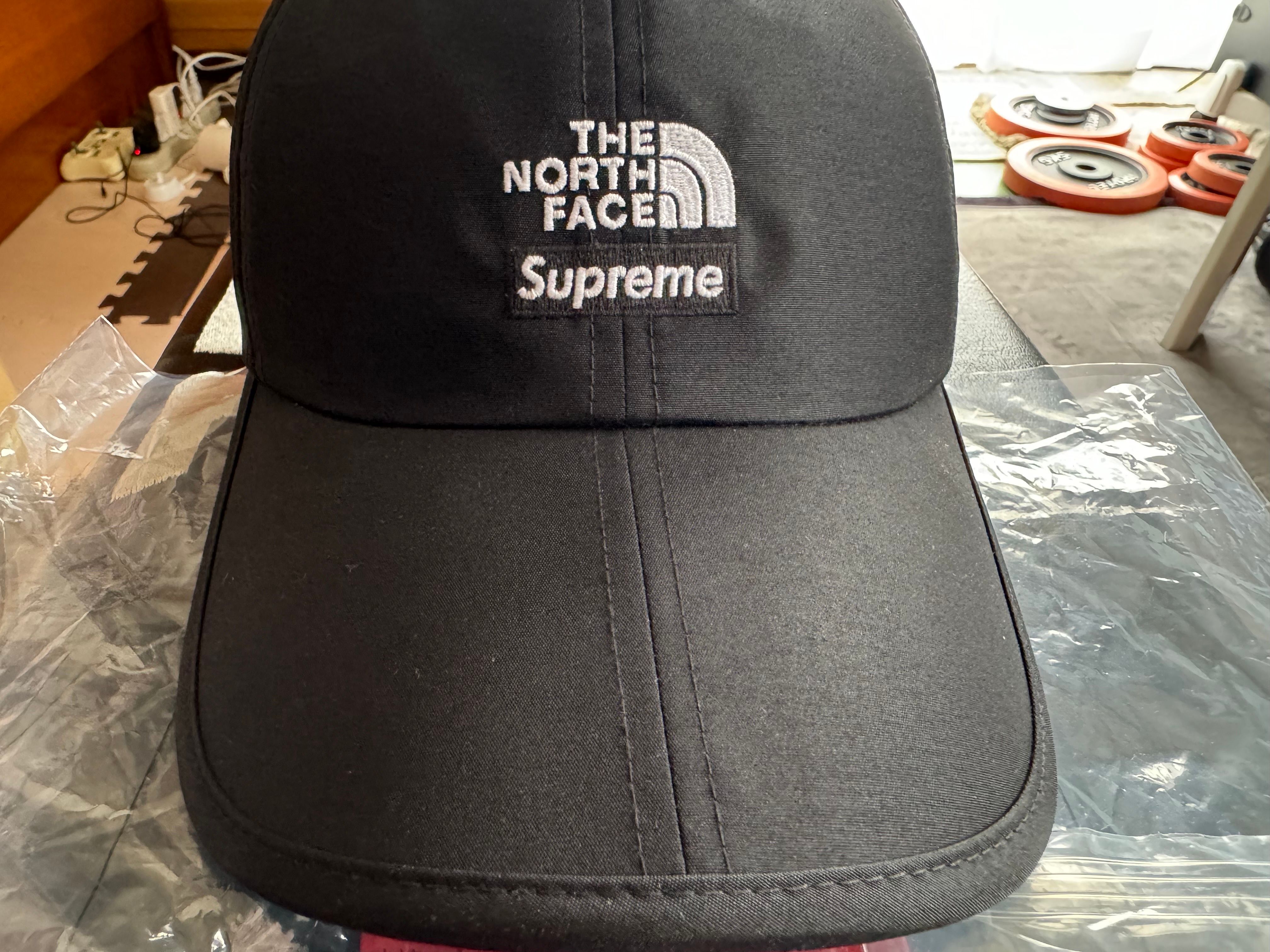 Supreme x The North Face Split 6-Panel "Black"