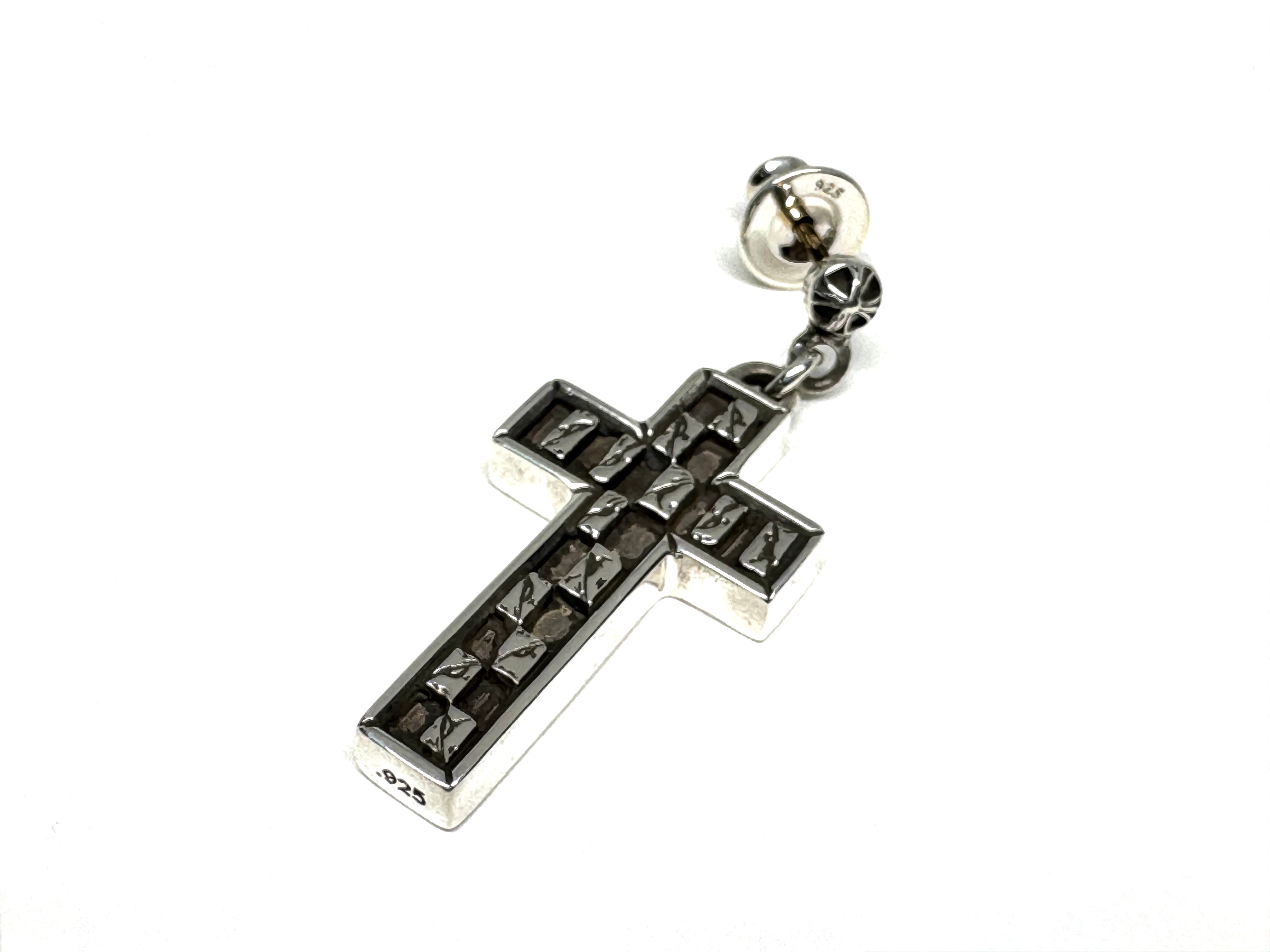 Chrome Hearts Matty Boy 99 Eyes Cross Earring "Silver"