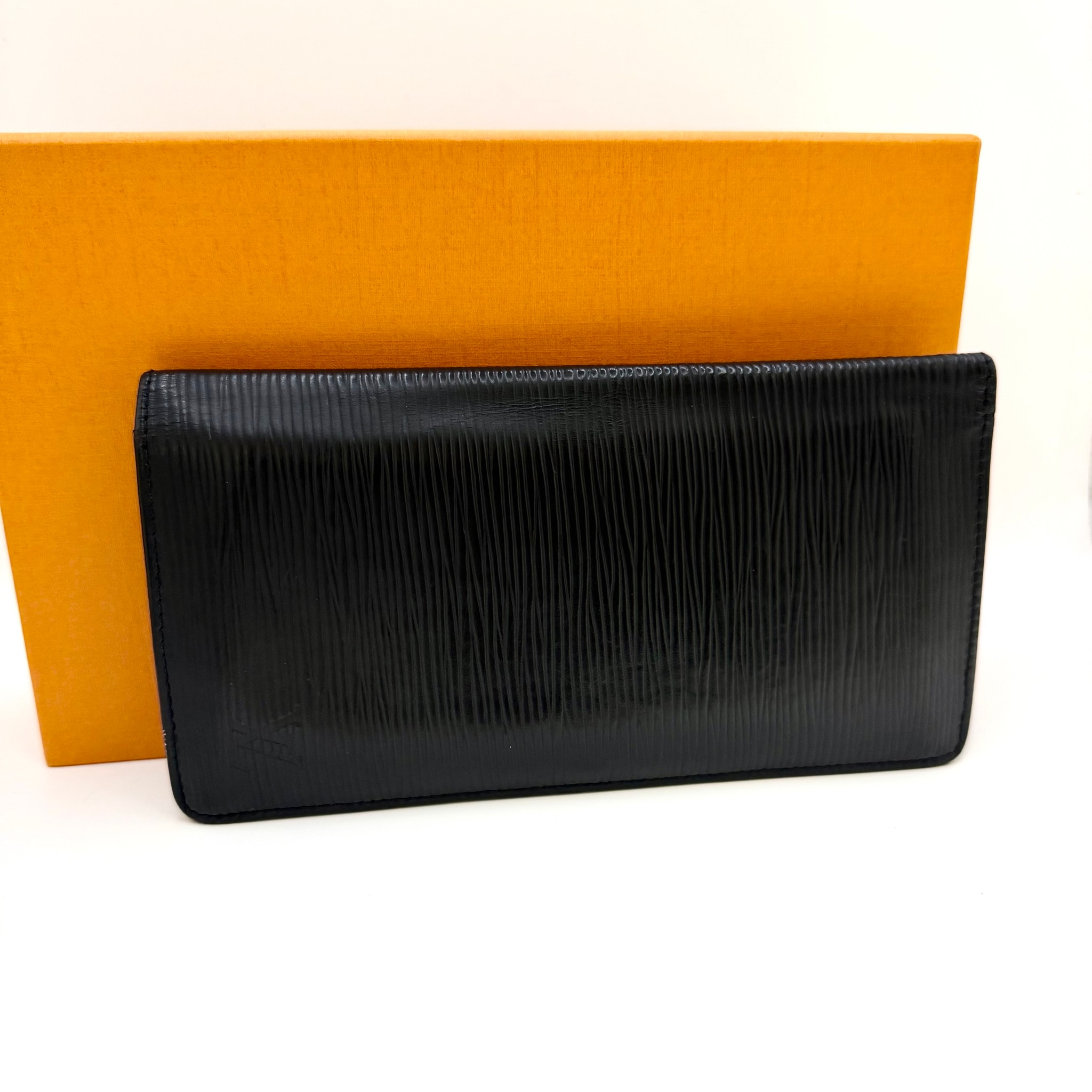 LOUIS VUITTON ルイ・ヴィトン/ポルトフォイユ・ブラザ/エピ/ノワール/M60622/RFI*/Bランク/01【中古】 B (目立った傷や汚れなし)】ルイヴィトン ポルトフォイユ・ブラザ エピ