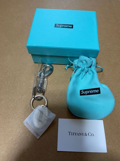 Supreme / Tiffany & Co. Return to Tiffany Oval Tag Keyring "Silver"