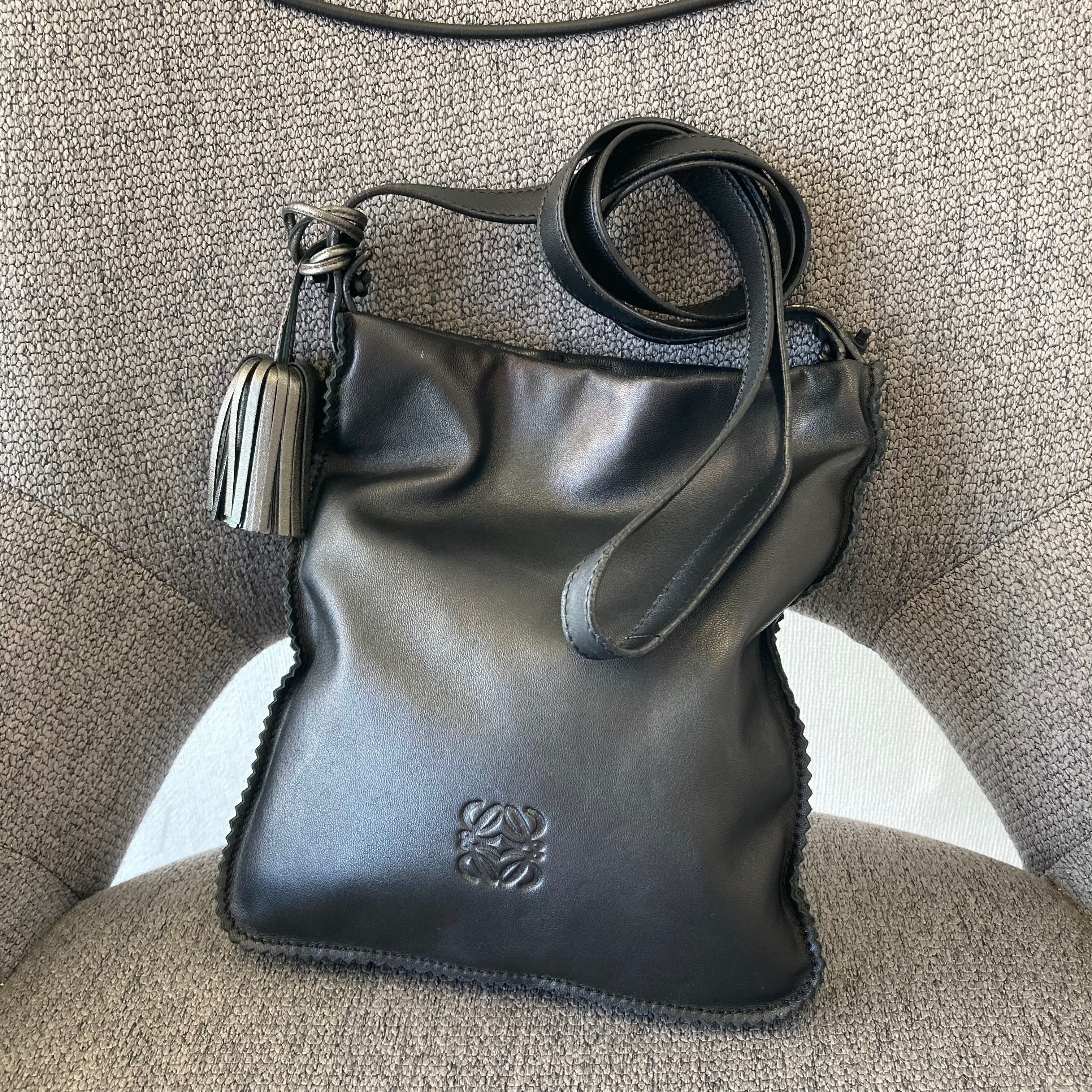 LOEWE ロエベ レザーサコッシュ ショルダーバッグ 315.82.B49