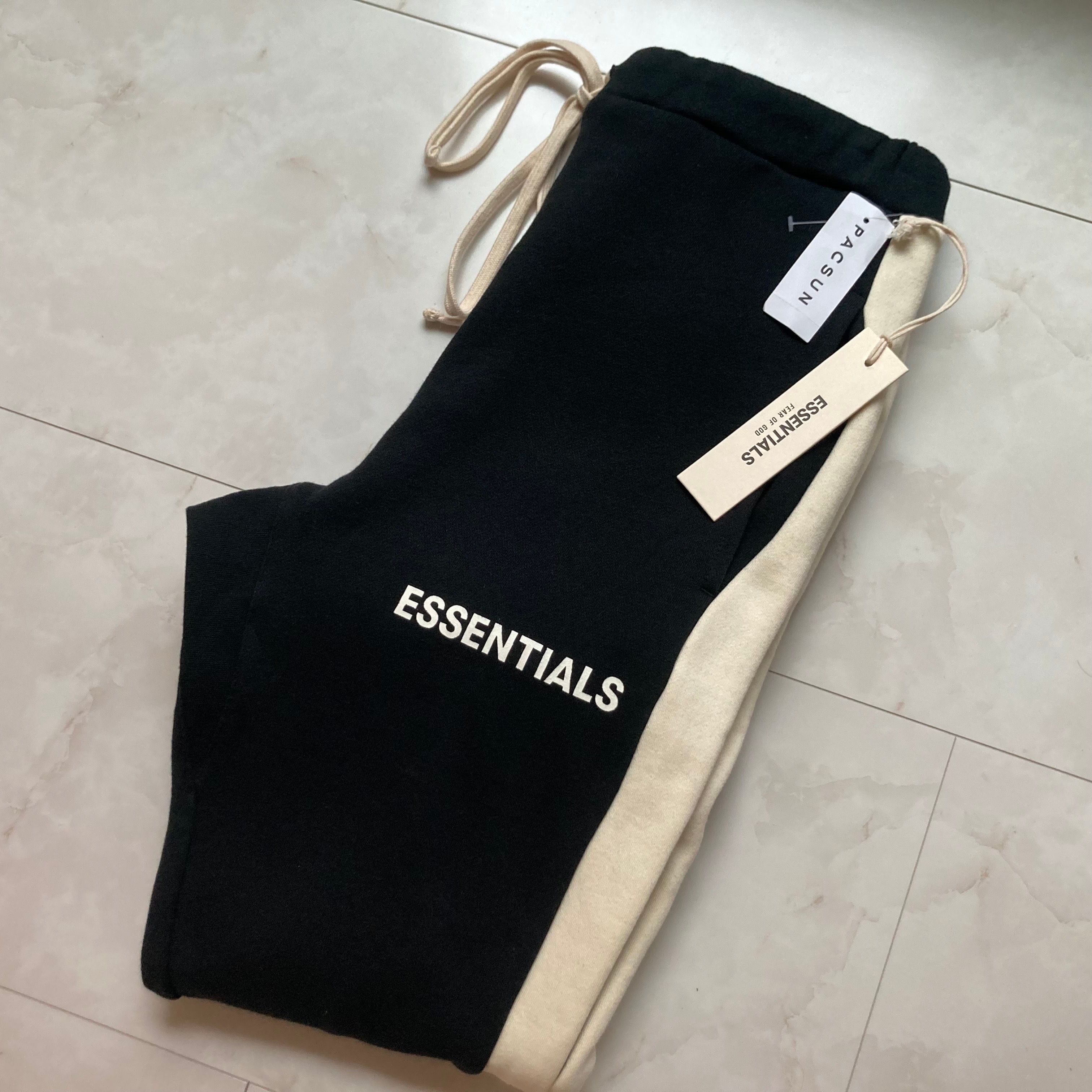 FEAR OF GOD Essentials Side Stripe Sweatpants "Black"