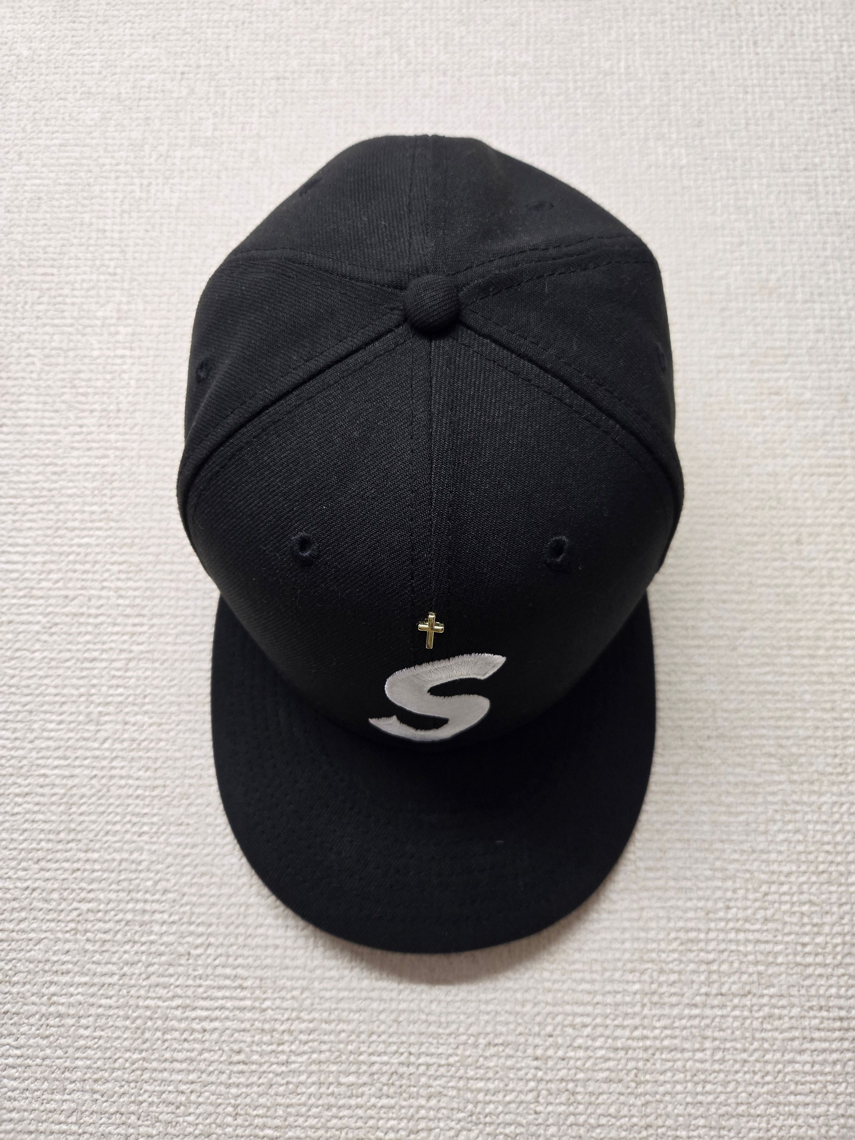 Supreme Gold Cross S Logo New Era "Black"