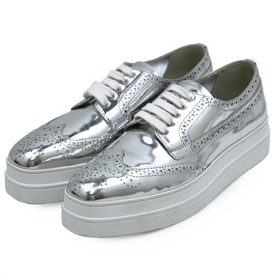 SALE【美品】PRADA プラダ スニーカー サイズ EU37 レディース メタリック ウィングチップ シューズ 靴 箱付属 シルバー 銀色 イタリア製
