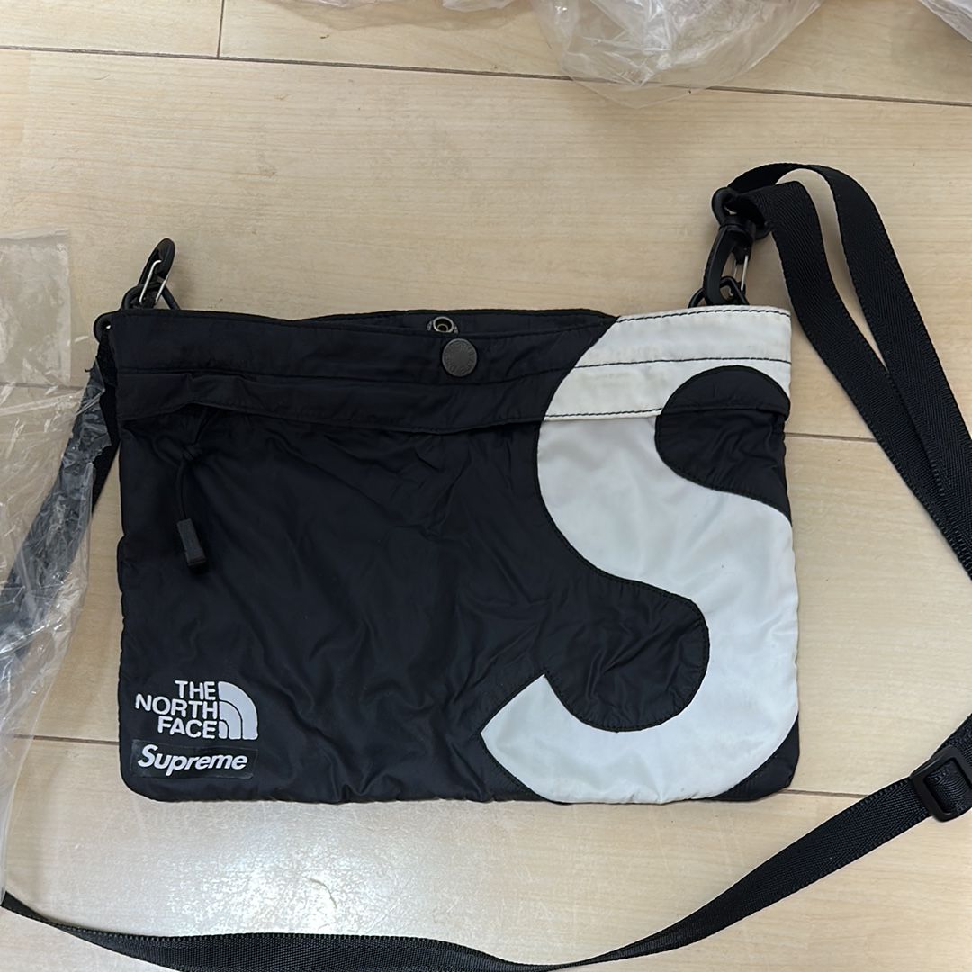Supreme x The North Face S Logo Shoulder Bag "Black"