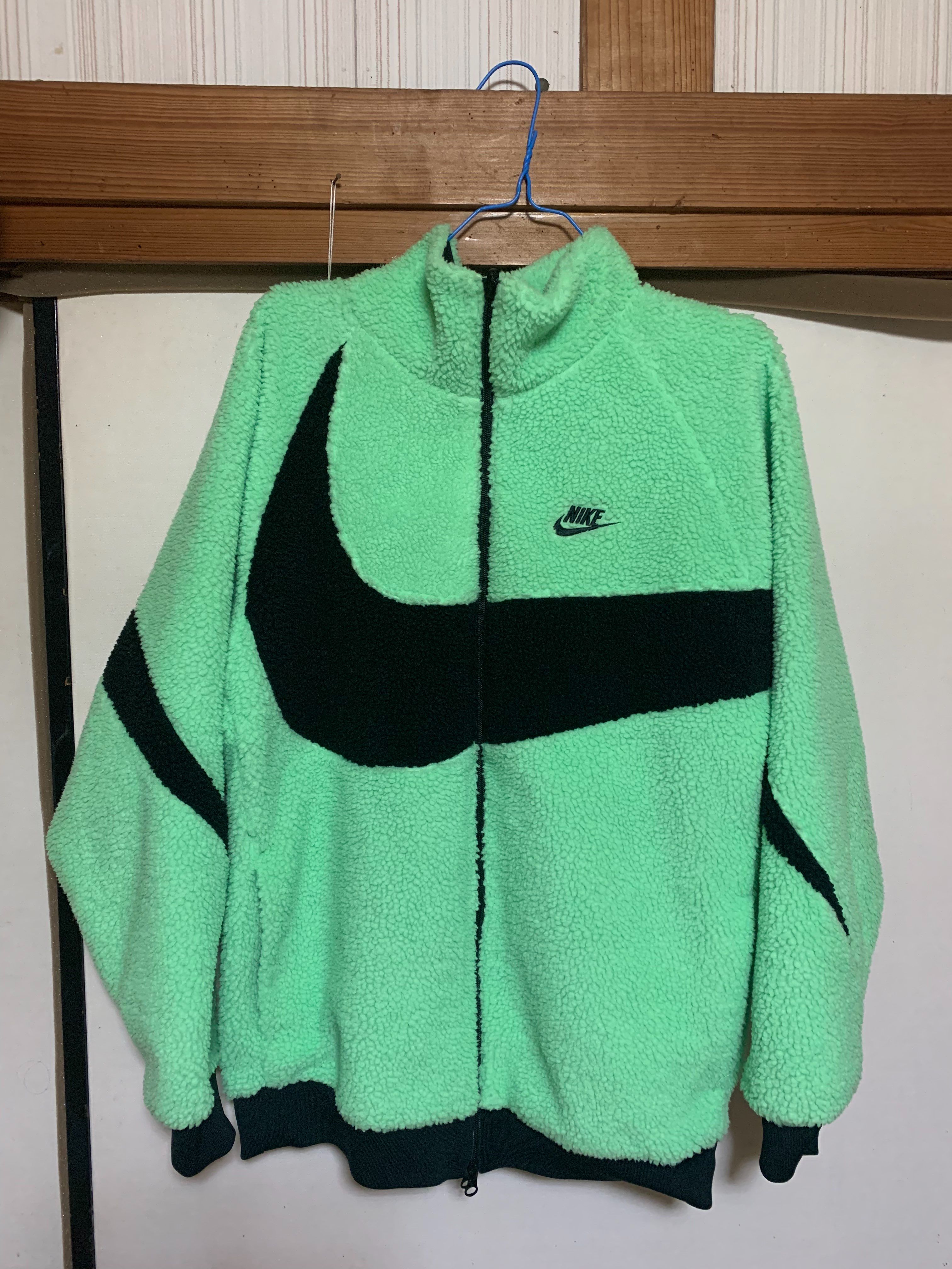 Nike Big Swoosh Reversible Boa Jacket "Illusion Green/Black"