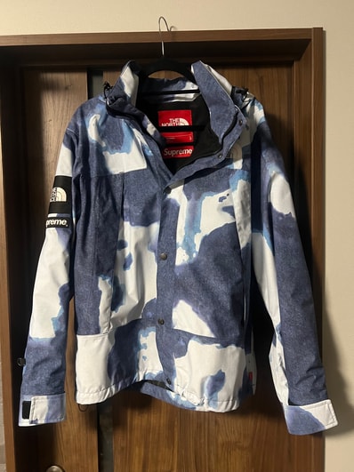 Supreme x The North Face Bleached Denim Print Mountain Jacket "Indigo"