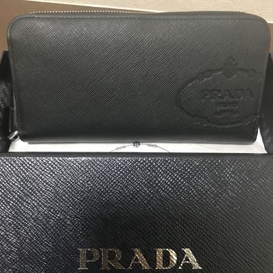 プラダ ラウンドジップ 長財布 PRADA 型押し サフィアーノ