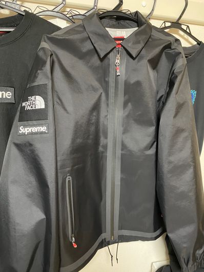 Supreme x The North Face Summit Series Outer Tape Seam Coaches Jacket "Black"