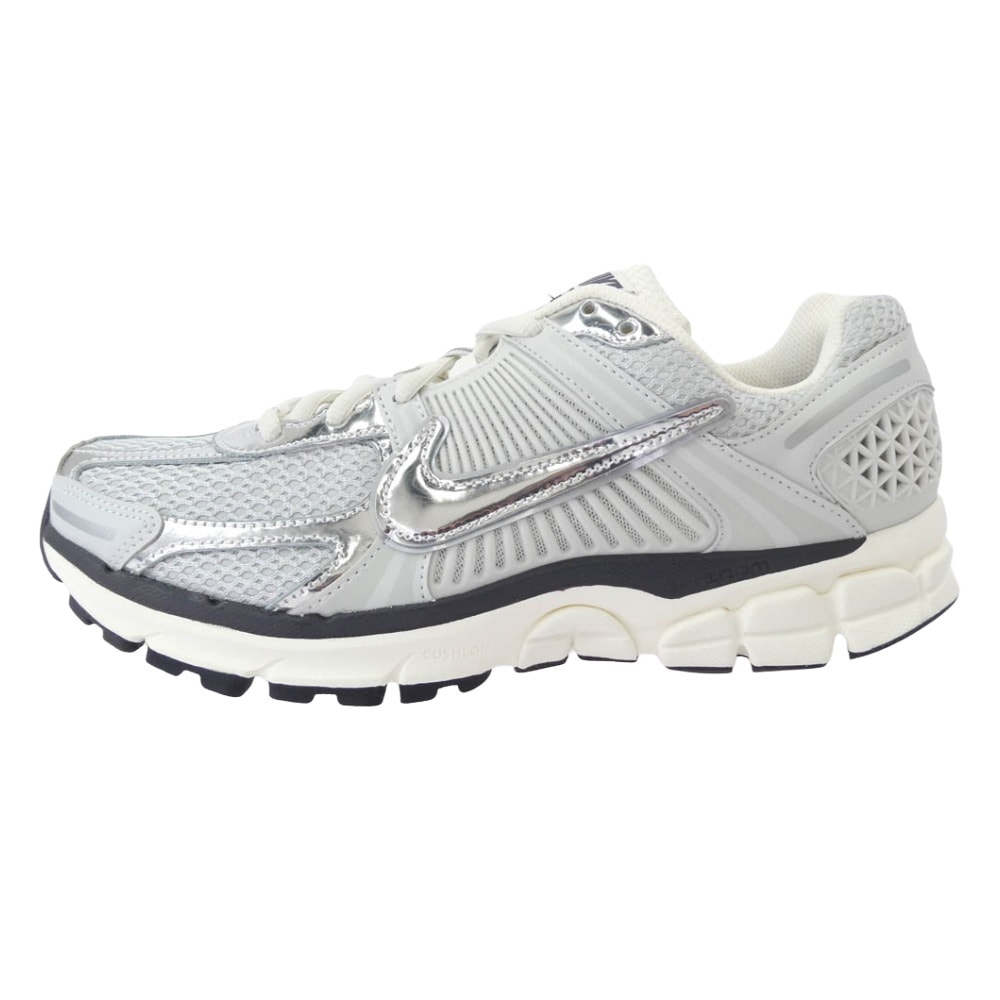 NIKE ナイキ スニーカー FD0884-025 Women's Zoom Vomero 5 ウィメンズ ズーム ボメロ スニーカー ホワイト系 シルバー系 28.5cm【極上美品】【中古】