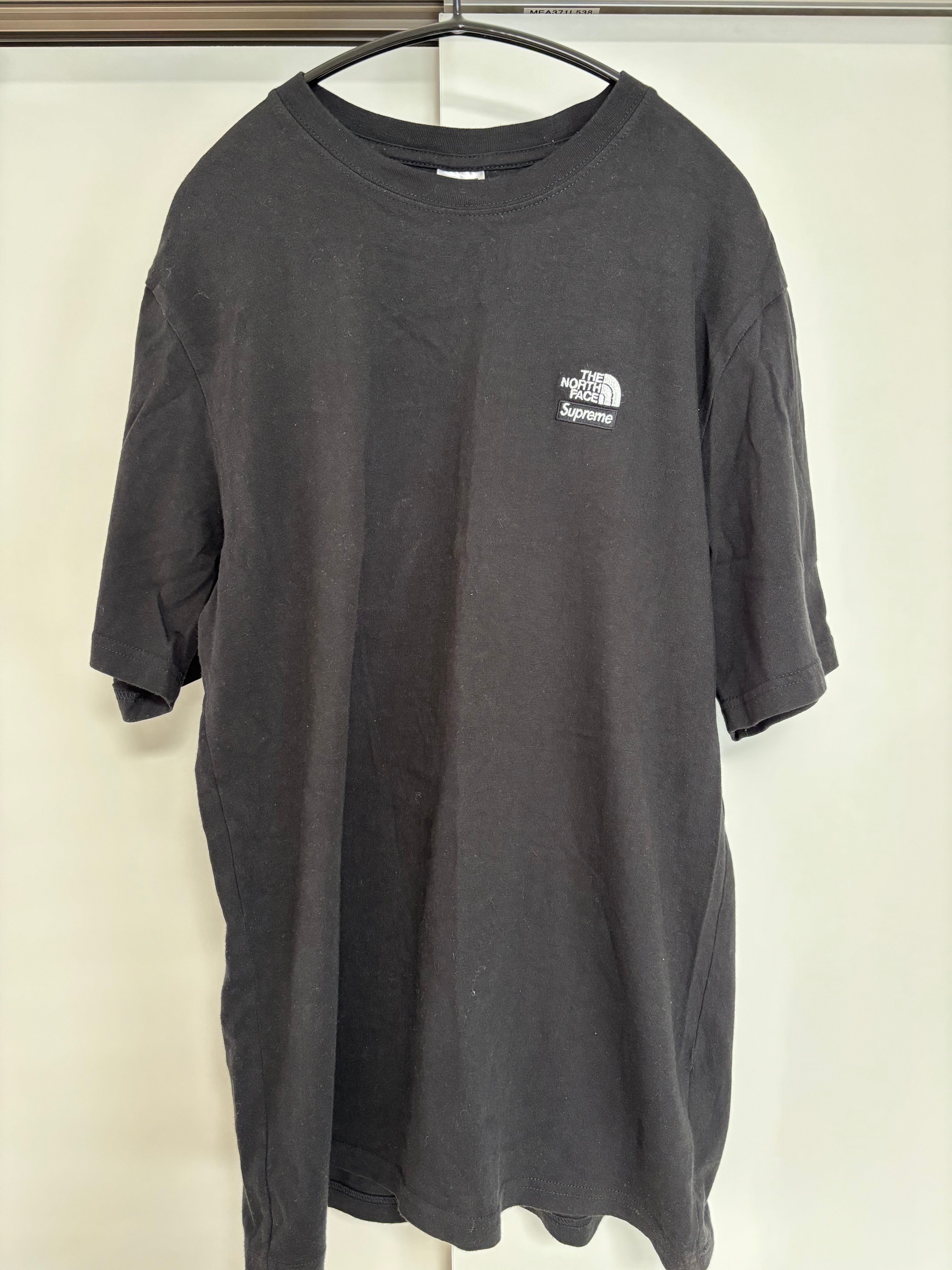シュプリーム ザノースフェイス バンダナ Tシャツ "ブラック"