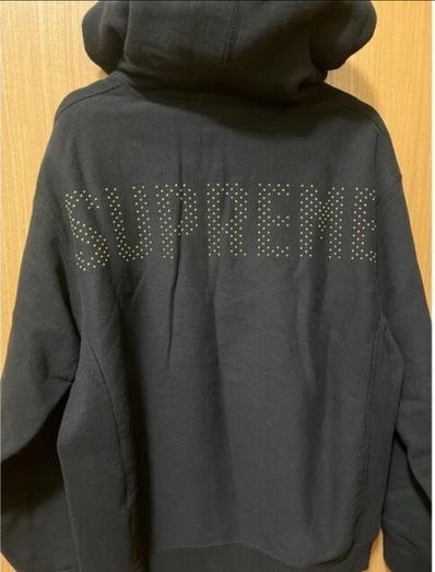 supremeパーカー