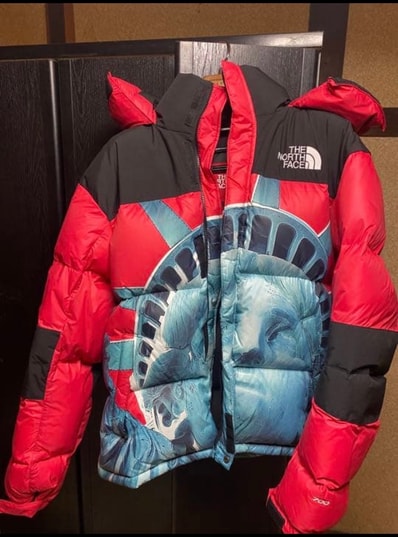 Supreme x The North Face Statue of Liberty Baltoro Jacket "Red"