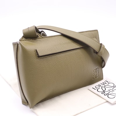 極美品 LOEWE ロエベ アナグラム バーティカル Tポケット C660P02X01 ボディバッグ カーキグリーン グレインカーフレザー メンズ