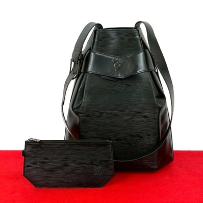 LOUIS VUITTON ルイヴィトン サック デ ポール エピ エピレザー ショルダーバッグ ブラック
473-7