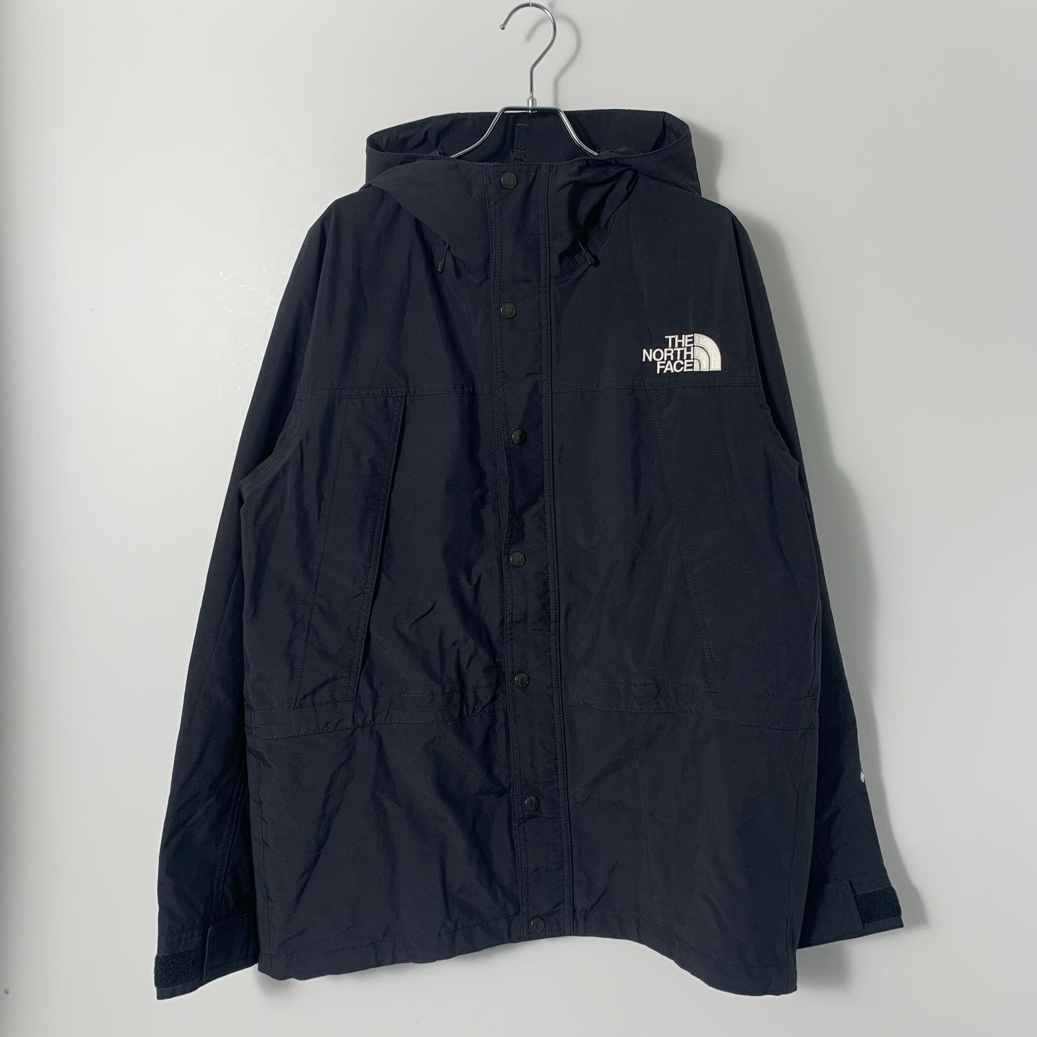 The North Face Mountain Light Jacket "Black" NP62236