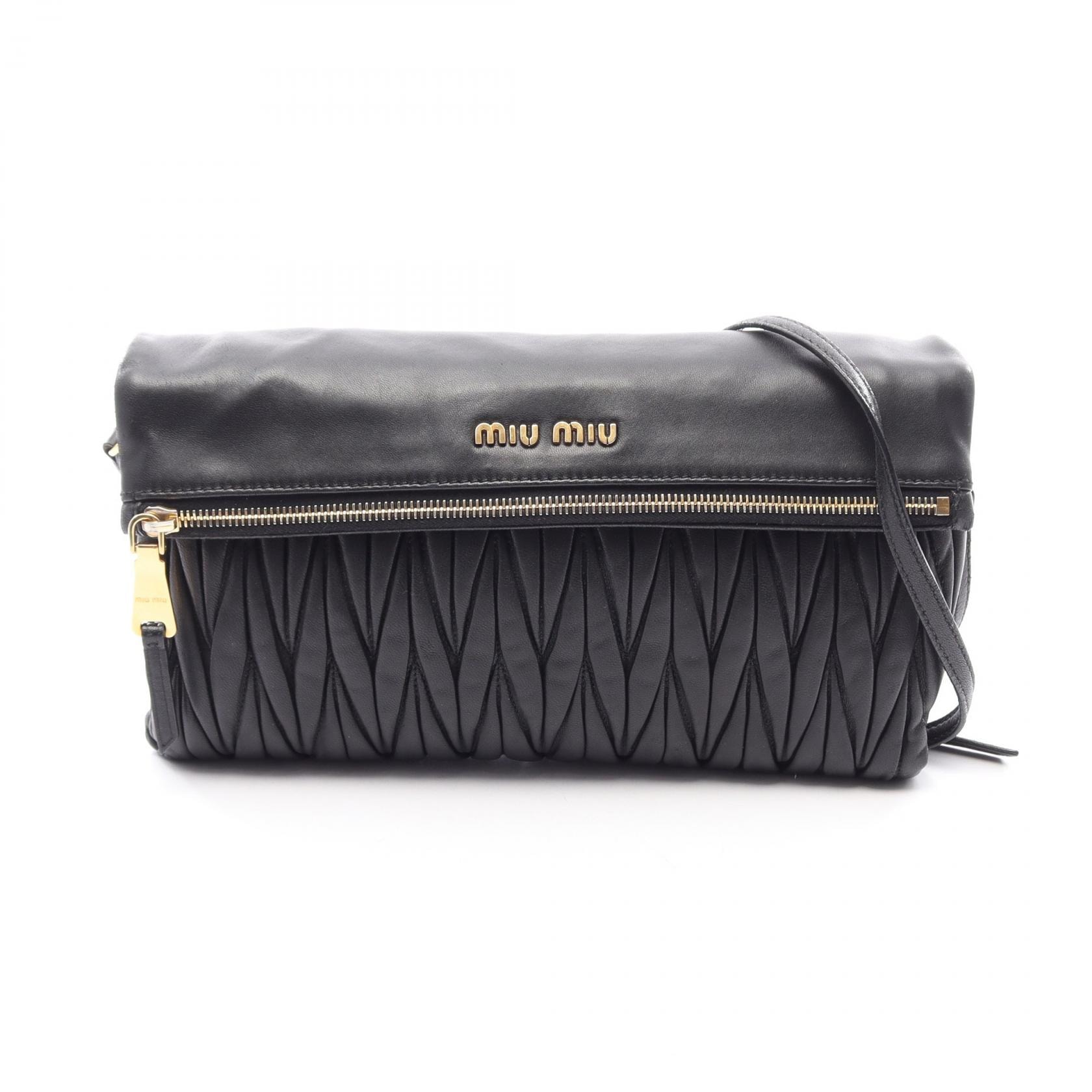 ミュウ ミュウ Miu Miu MATELASSE マテラッセ ショルダーバッグ バッグ レザー レディース ブラック系 【中古】