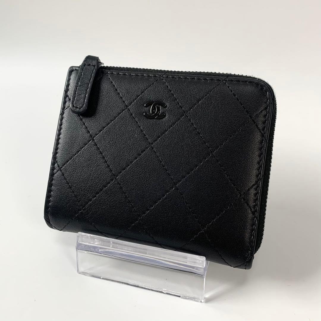 シャネル 二つ折り財布 レディース