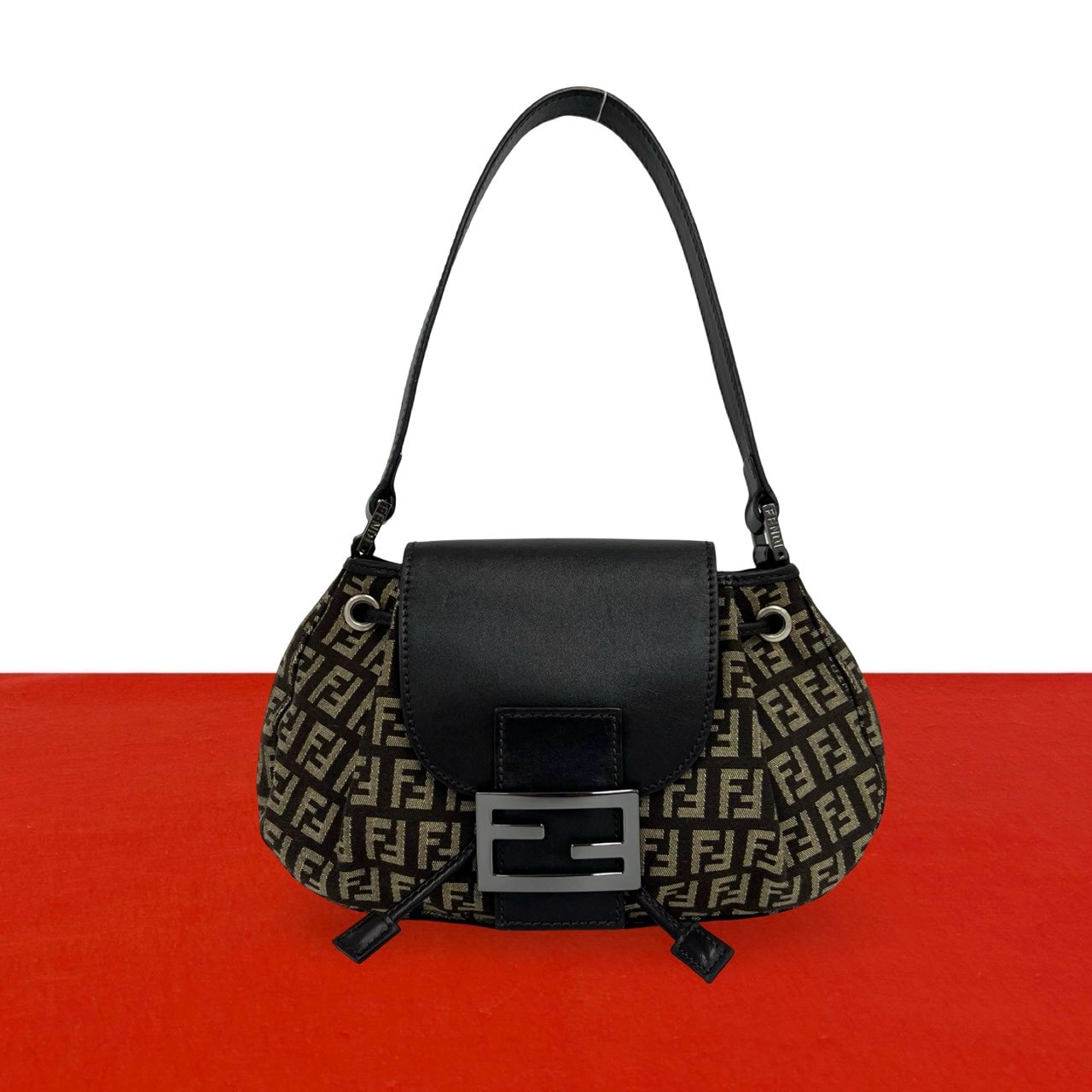 FENDI フェンディ ズッキーノ FF 柄 キャンバス レザー ショルダーバッグ ブラウン
 19508